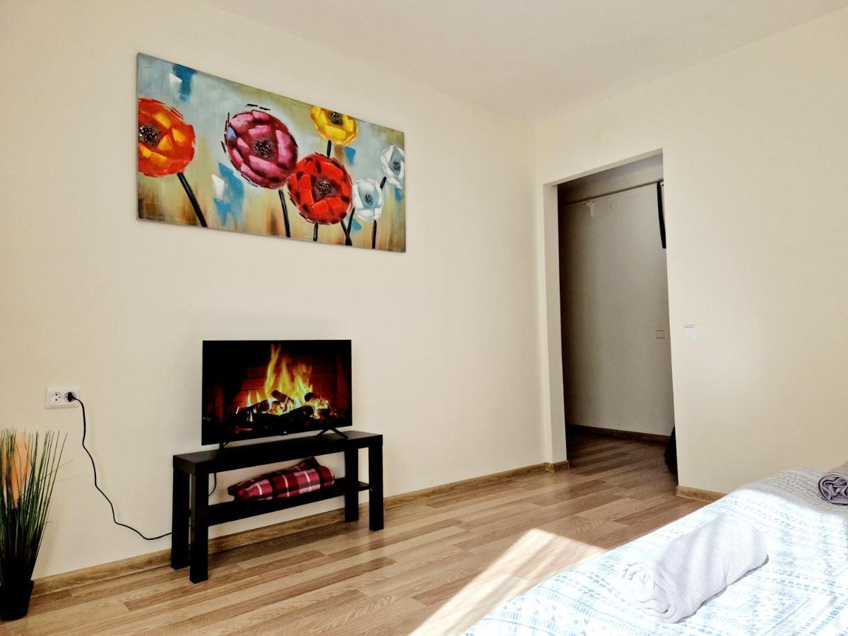 M&M Apartment X Self Check-In Panevėžys Esterno foto